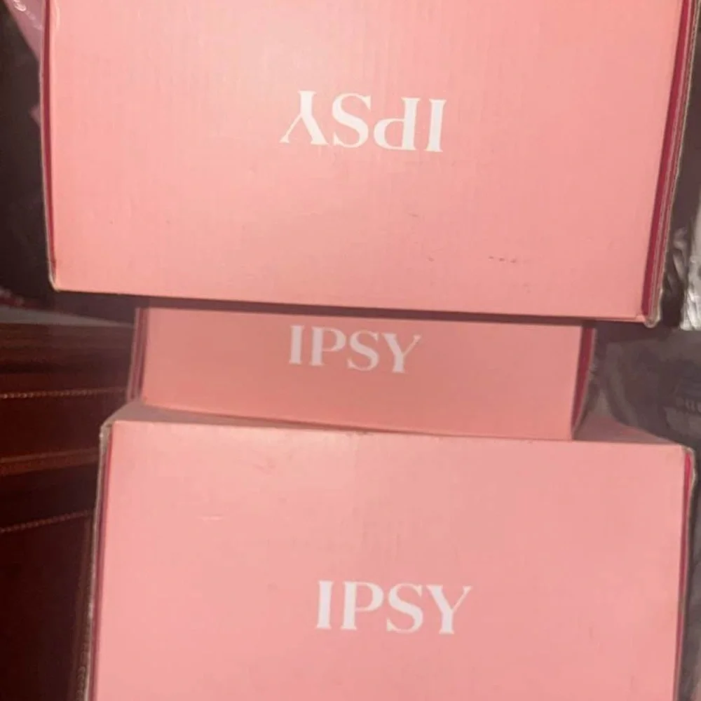 Ipsy Pink Beauty Boxes- MULTIPLE FOR SALE AND MANY DIFFERENT ITEMS